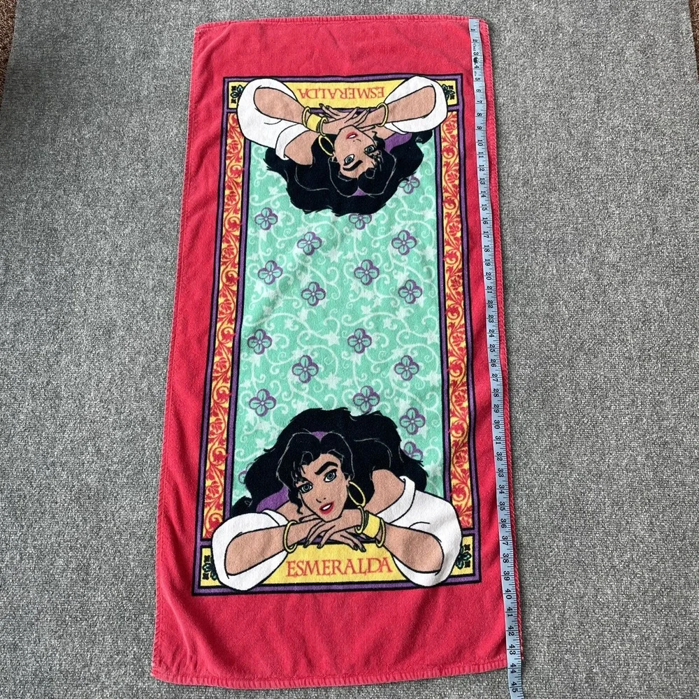 The Hunchback of Notre Dame Towel Esmeralda Beach Vintage 90's Disney 44 X 21‎